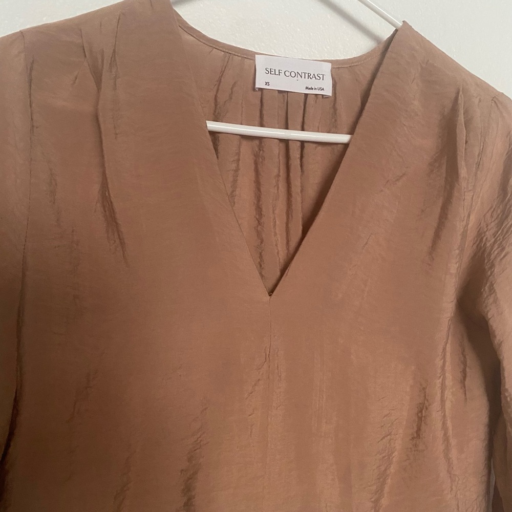 Tan or brown V-neck long-sleeve blouse from the brand Self Contrast - Picture 6 of 6